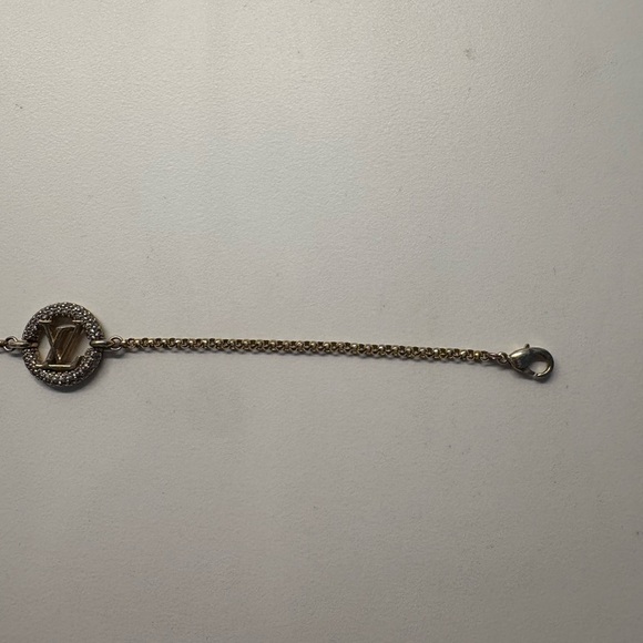 Louis Vuitton Gold Chain Bracelet - Picture 5 of 9